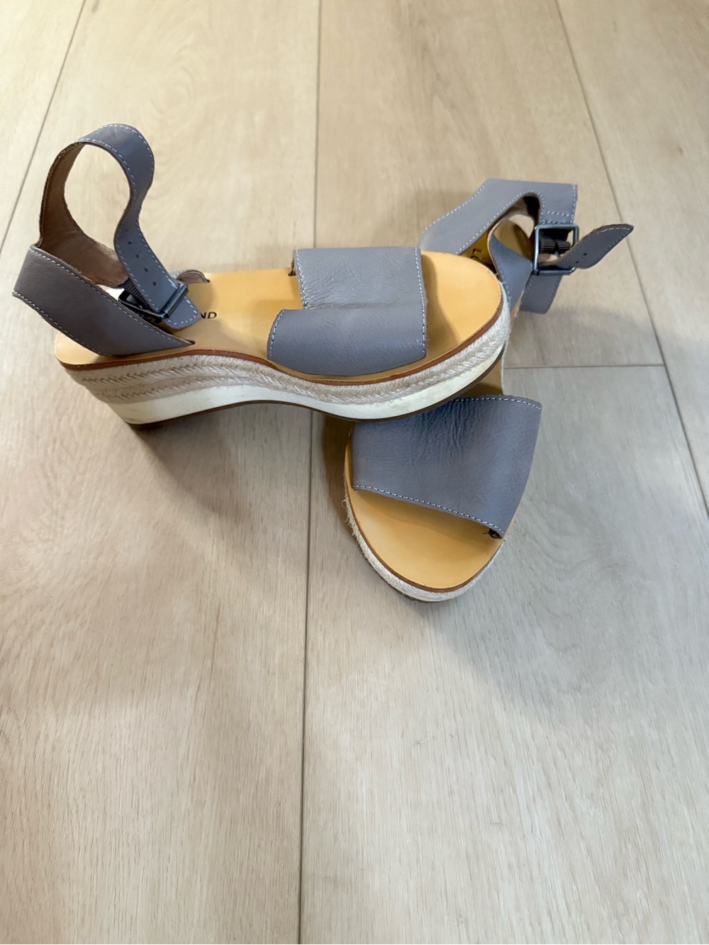 Lucky Brand Women’s Gray Leather Platform Sandals with Ankle Strap